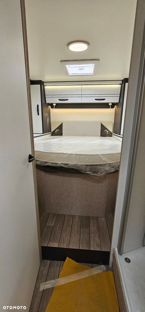 McLOUIS MC4 379 Silver - 18