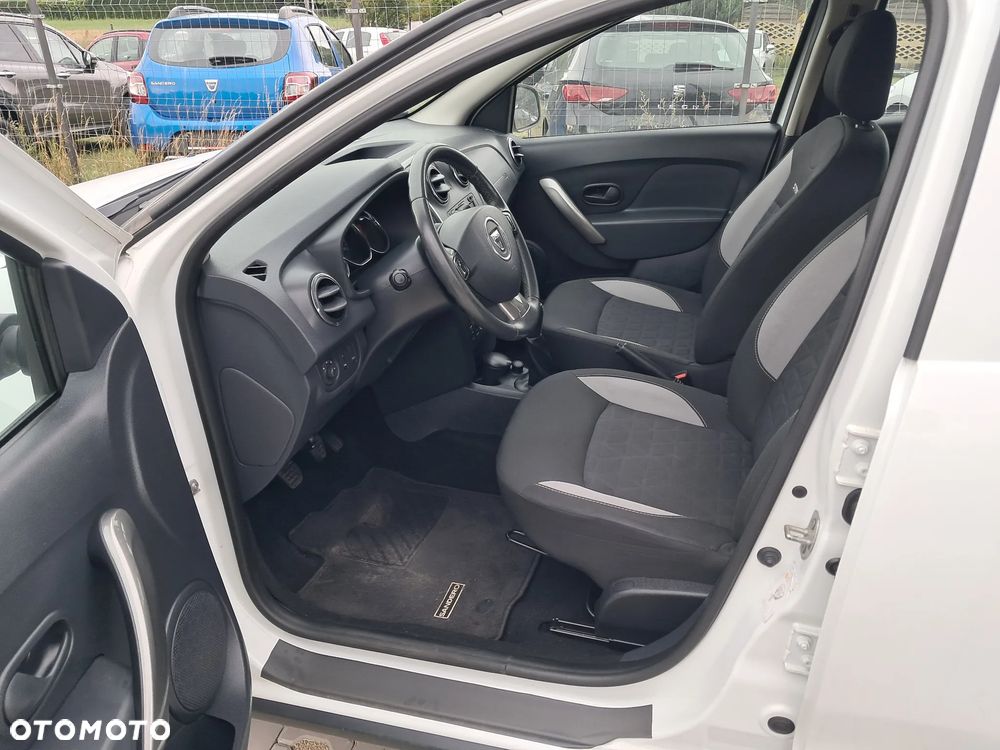 Dacia Sandero Stepway TCe 90 (S&S) Celebration - 12