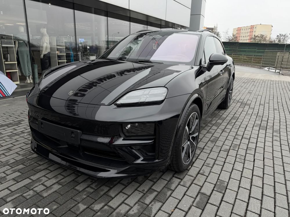 Porsche Macan - 1