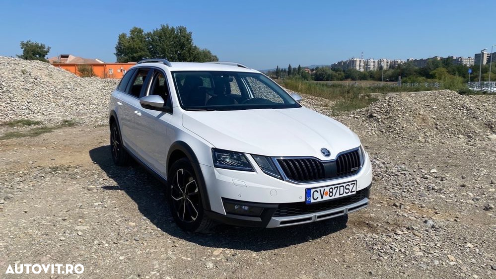 Skoda Octavia Combi 2.0 TDI 4x4 DSG Scout - 12
