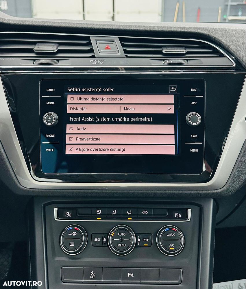 Volkswagen Touran 1.6 TDI SCR (BlueMotion Technology) DSG Trendline - 29