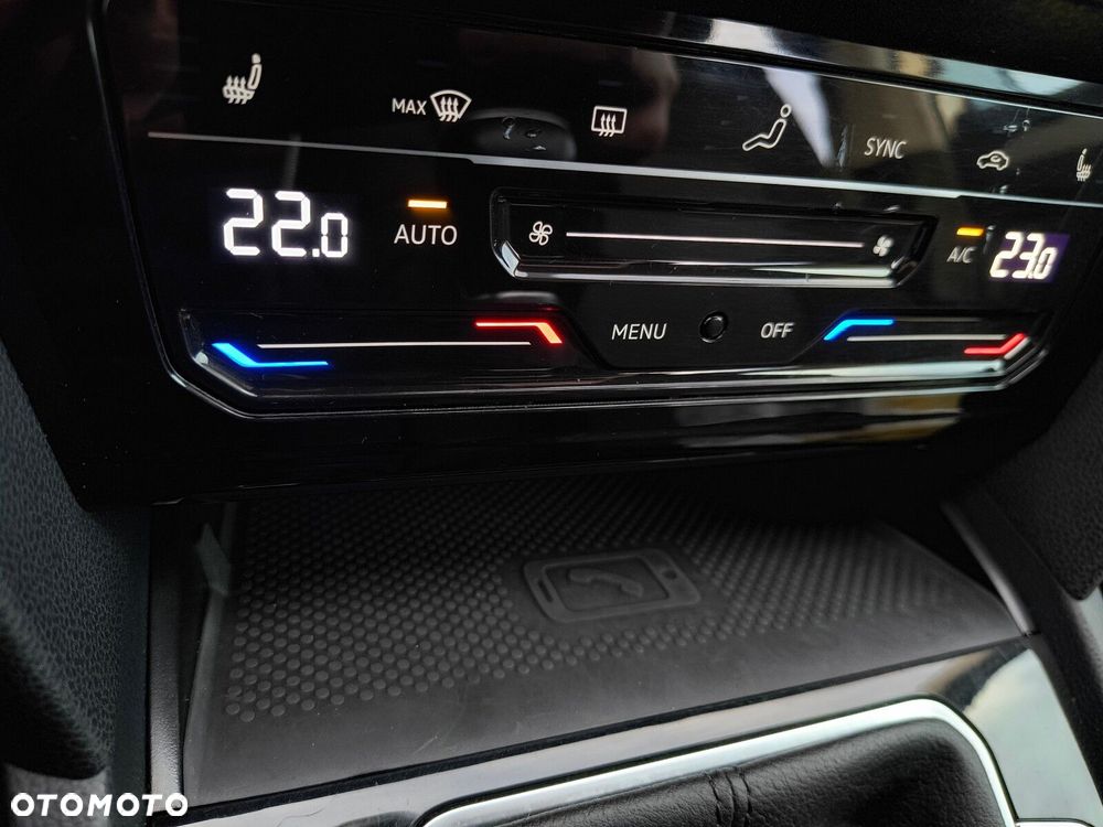 Volkswagen Passat - 24