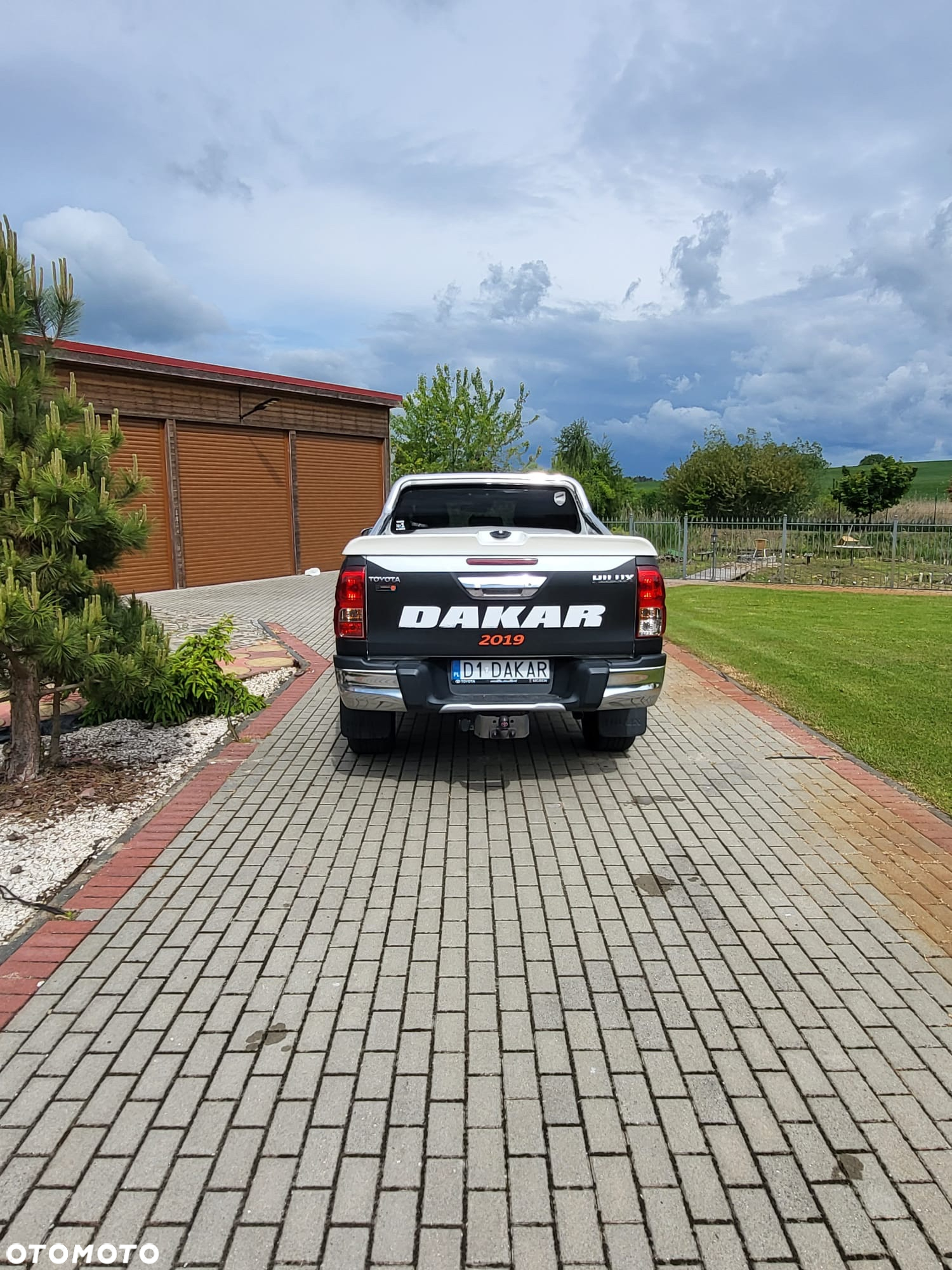 Toyota Hilux - 10