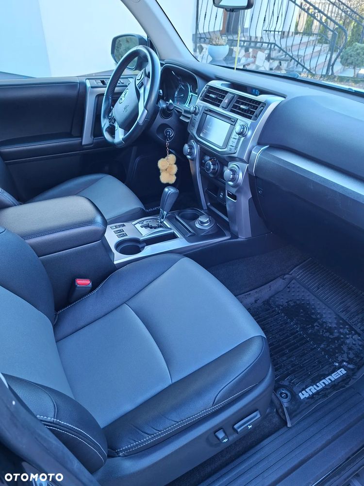 Toyota 4-Runner - 12