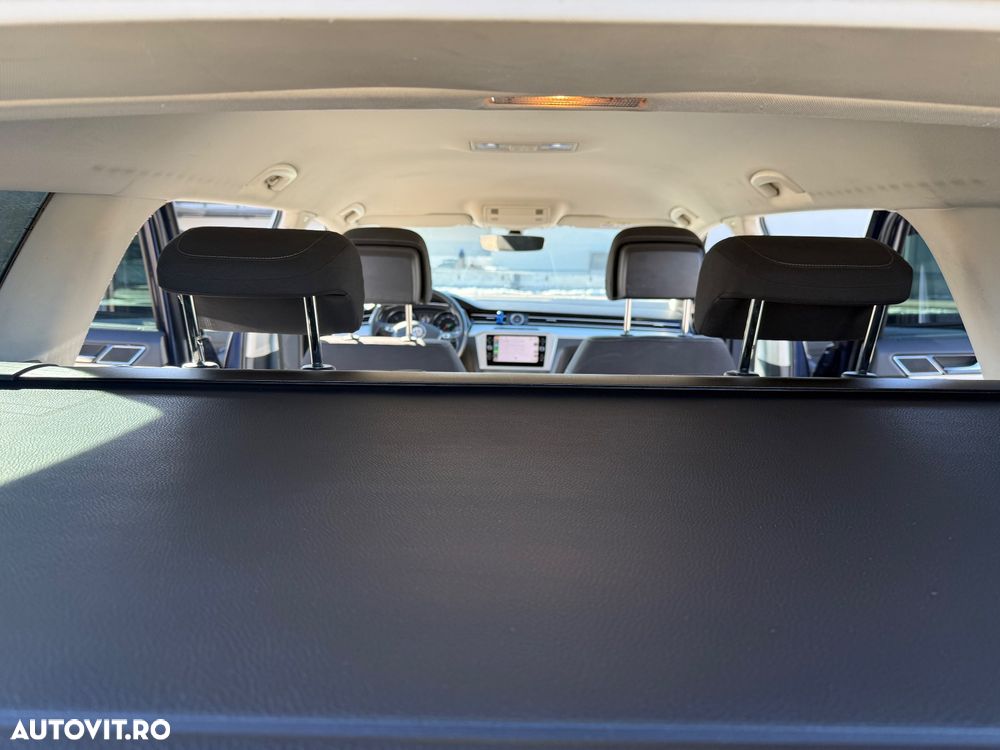 Volkswagen Passat 2.0 TDI DSG Comfortline - 9