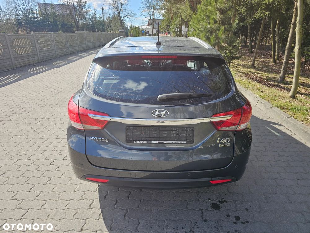 Hyundai i40 i40cw 1.7 CRDi Automatik Fifa World Cup Edition Gold - 24