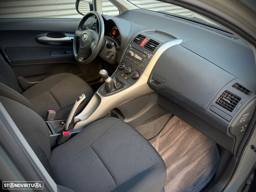 Toyota Auris 1.4 VVT-i AC+VSC - 9