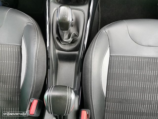Peugeot 2008 1.2 PureTech Active - 27