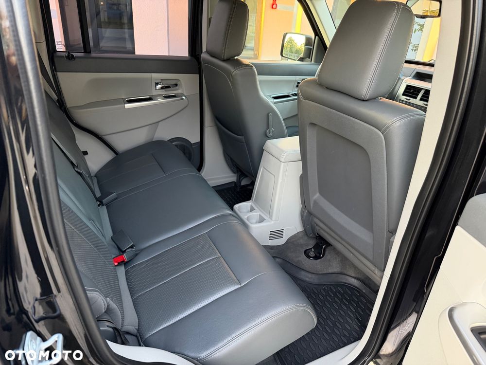 Jeep Cherokee - 25