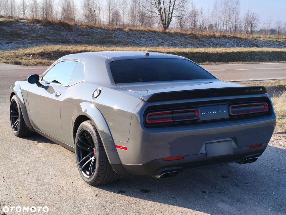 Dodge Challenger 6.4 Scat Pack Widebody - 18