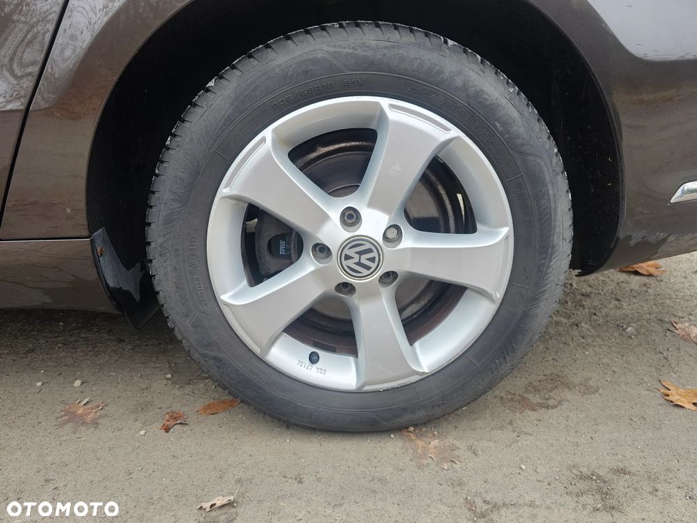 Volkswagen Passat 2.0 TDI Highline - 15