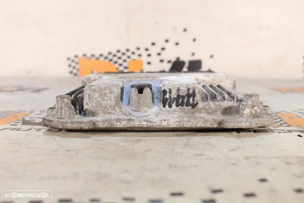 Centralina De Motor Renault Master Ii Caixa (Fd)  0281011432 / 8200311 - 4