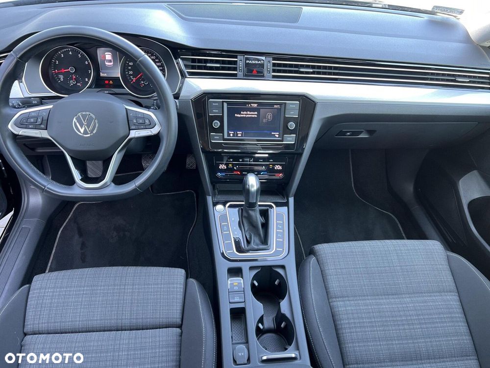 Volkswagen Passat - 9