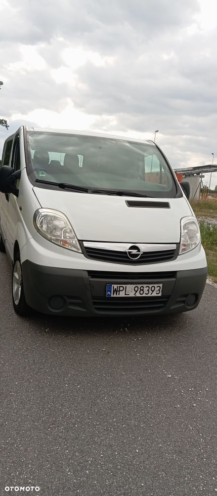 Opel Vivaro 2012 photo 2