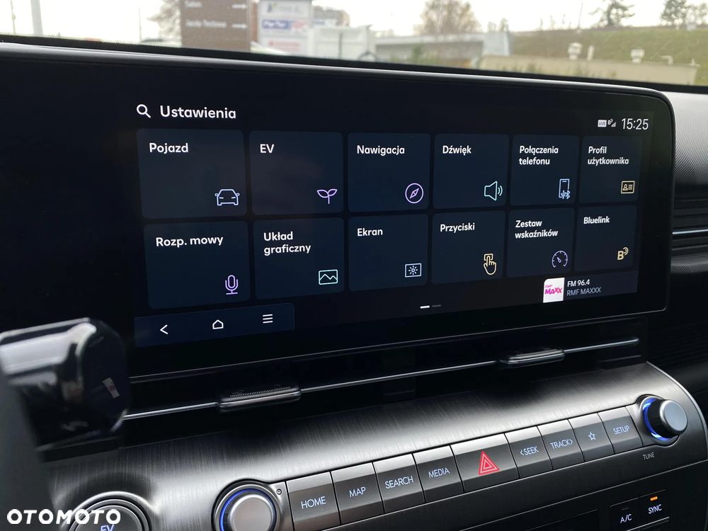Hyundai Kona 65kWh Executive - 8