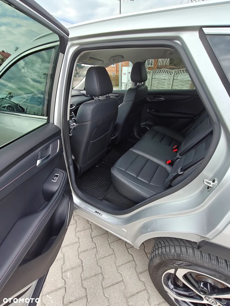 MG HS 1.5 T-GDI Excite DCT - 31