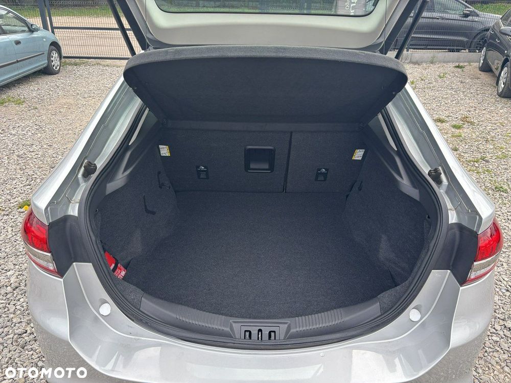 Ford Mondeo - 32