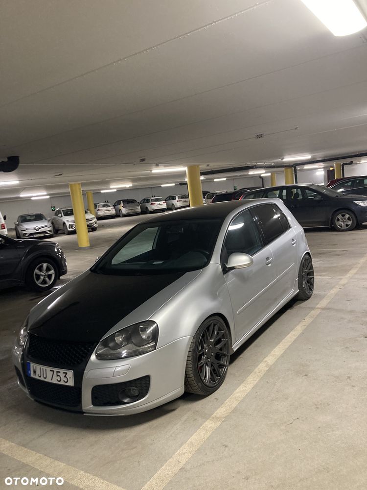 Volkswagen Golf 2.0 TSI GTI - 1