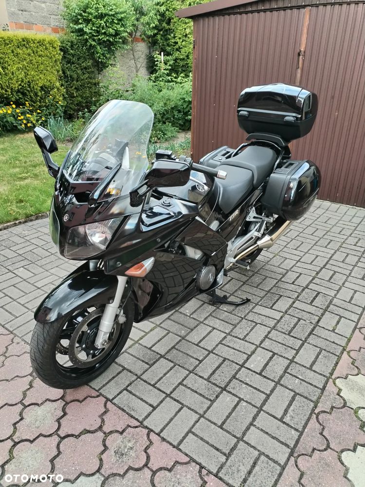 Yamaha FJR - 8