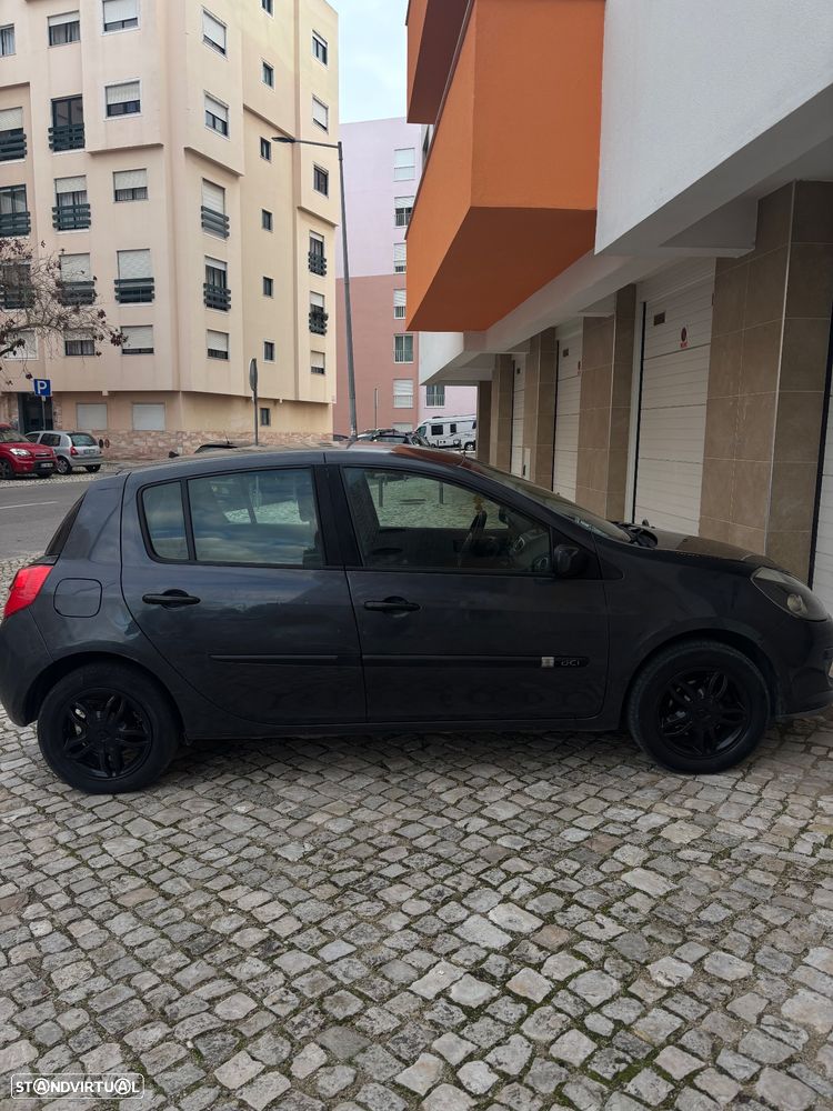 Renault Clio 1.5 dCi Confort - 6