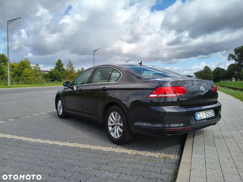 Volkswagen Passat 2.0 TDI SCR Comfortline - 5