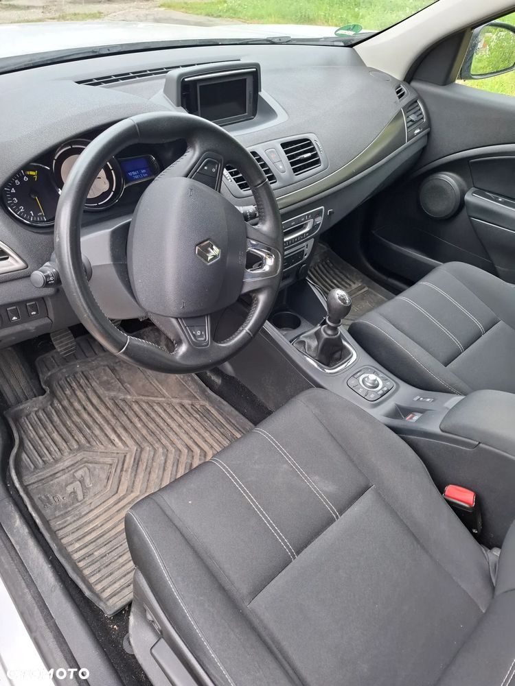 Renault Megane ENERGY TCe 115 Start & Stop Bose Edition - 5