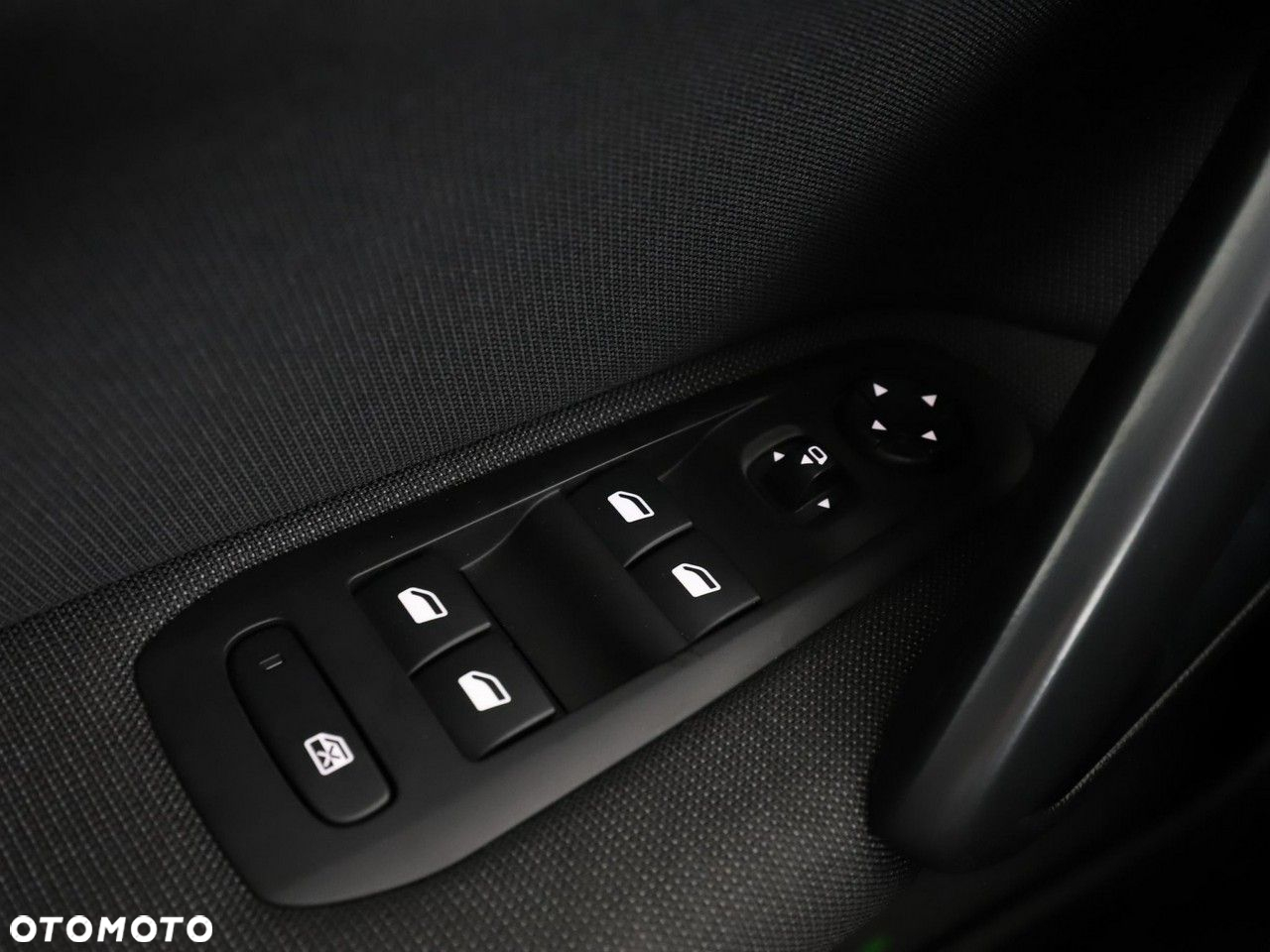 Peugeot 308 1.5 BlueHDi Allure S&S EAT6 - 37
