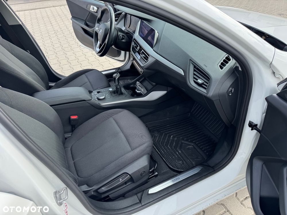 BMW Seria 1 - 19