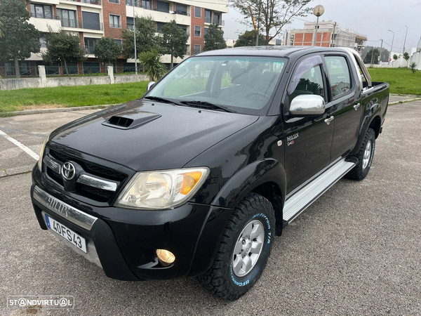 Toyota Hilux 2.5 D-4D CD Tracker PM