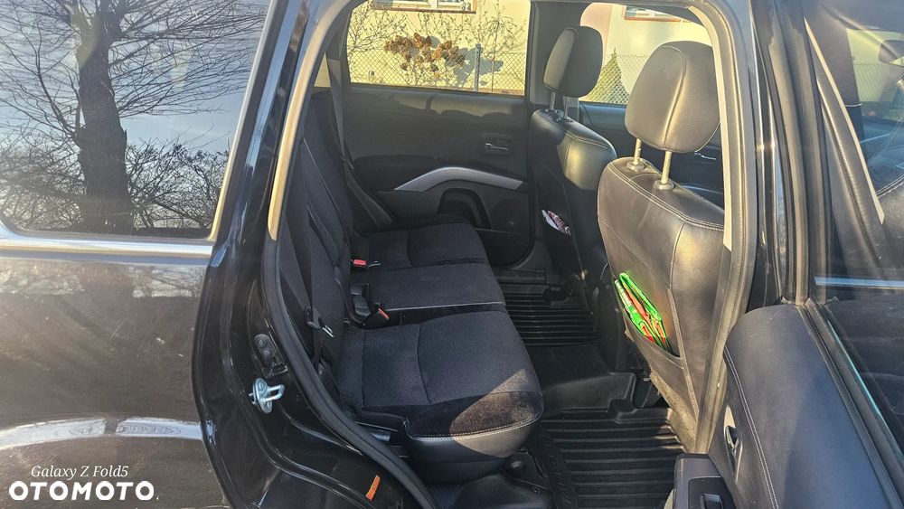 Mitsubishi Outlander - 6