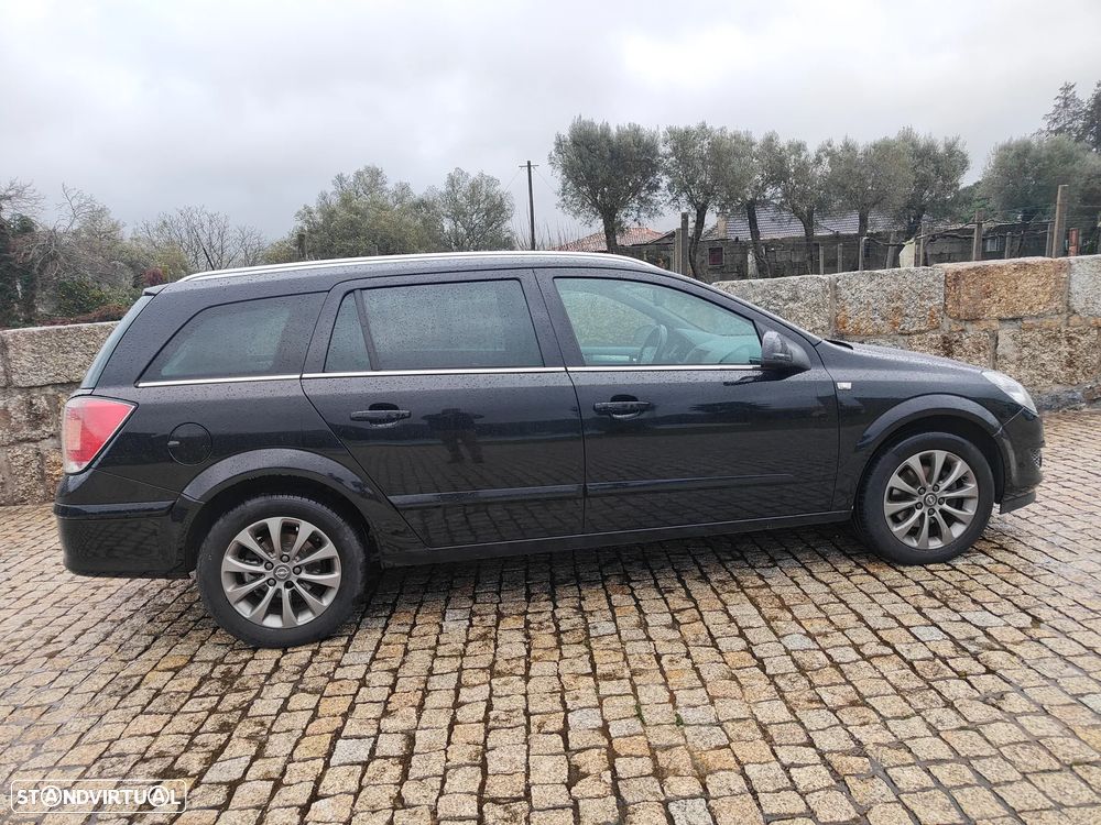 Opel Astra 1.7 CDTI Cosmo ecoFLEX - 2