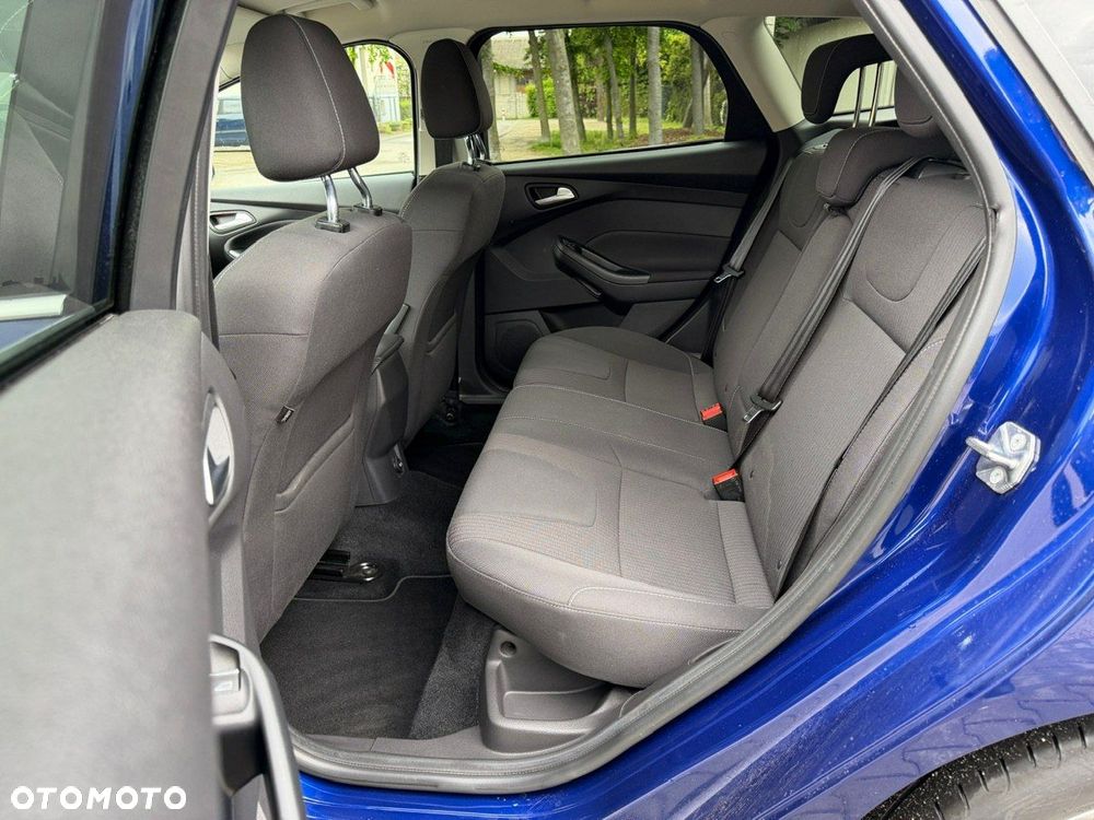 Ford Focus - 25