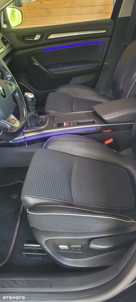 Renault Megane ENERGY TCe 130 BOSE EDITION - 12