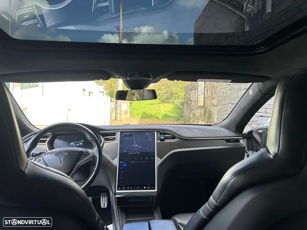 Tesla Model S - 13