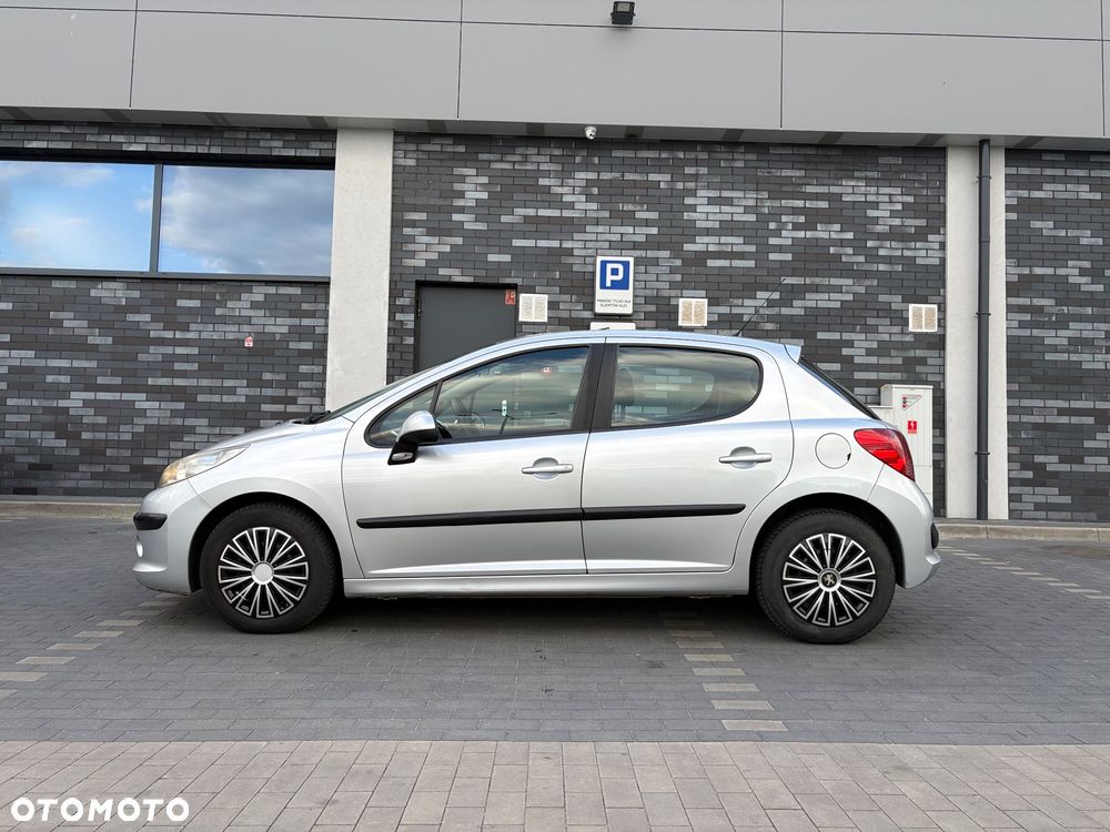 Peugeot 207 1.4 16V Trendy - 3