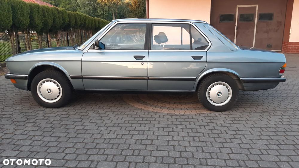 BMW Seria 5 - 34