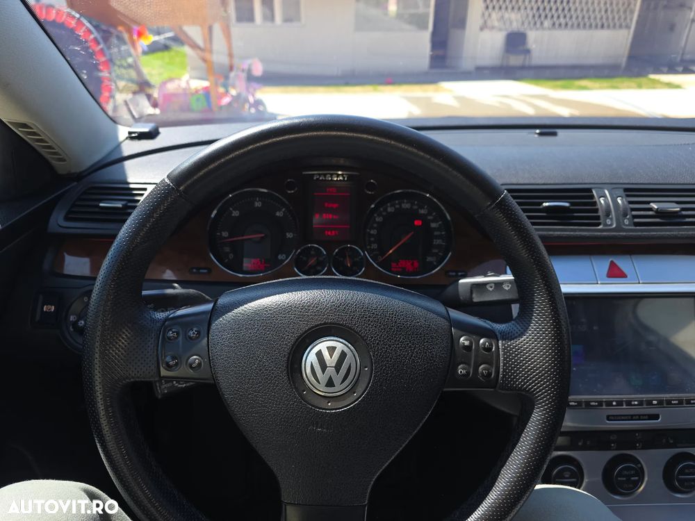 Volkswagen Passat - 3