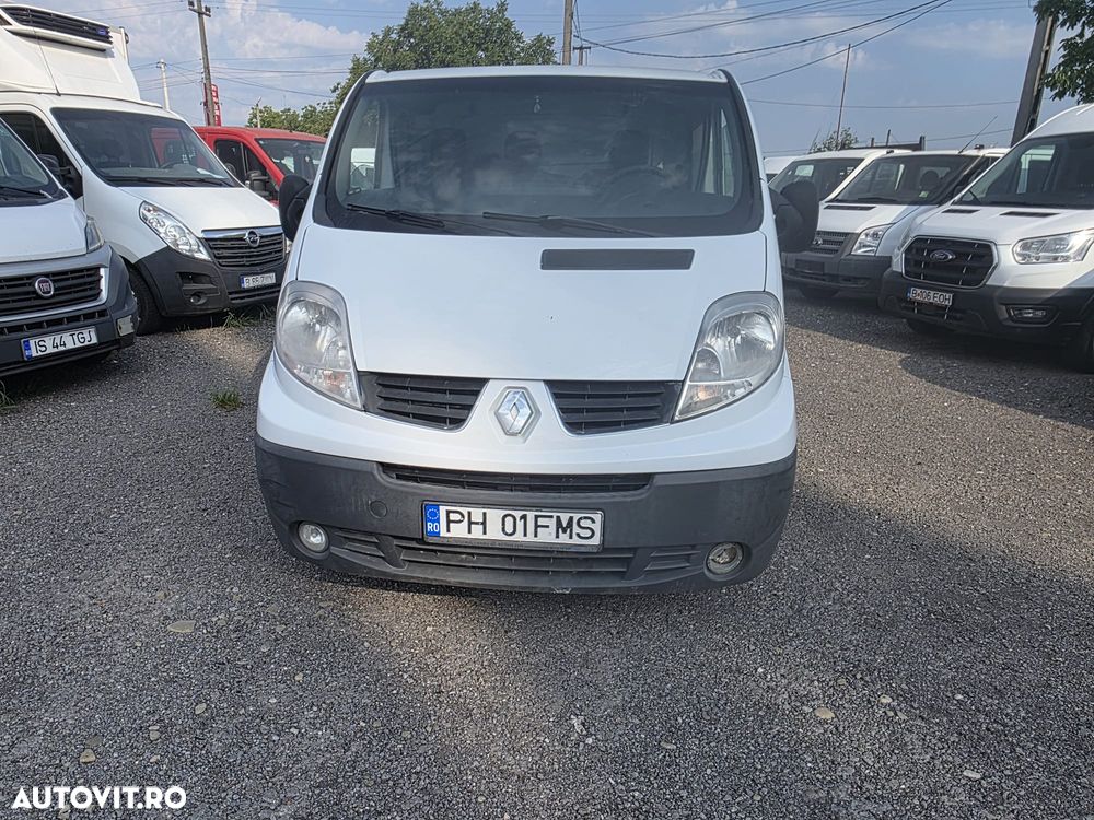 Renault TRAFIC - 2