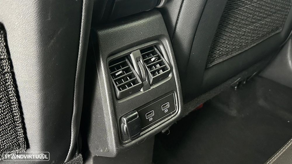 Renault Captur 1.6 E-Tech Plug-In Intens - 44