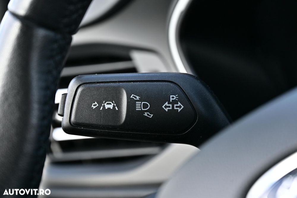 Ford Focus 1.5 EcoBlue Start-Stopp-System Aut. COOL&CONNECT DESIGN - 33