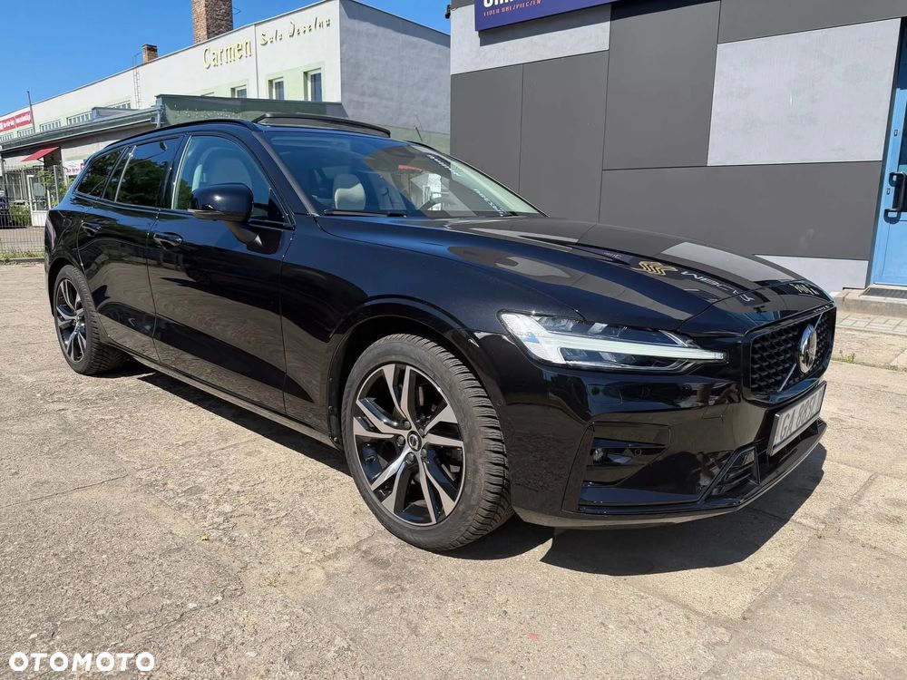 Volvo V60 B4 B Ultra Dark - 3