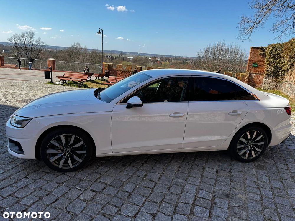 Audi A4 Limousine - 4