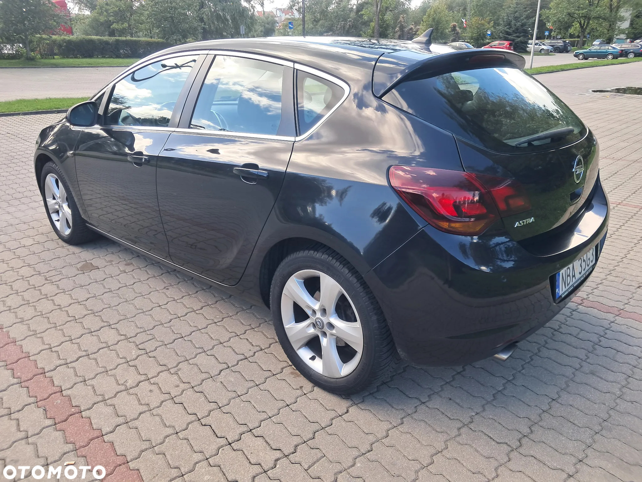 Opel Astra IV 1.4 T Cosmo - 16