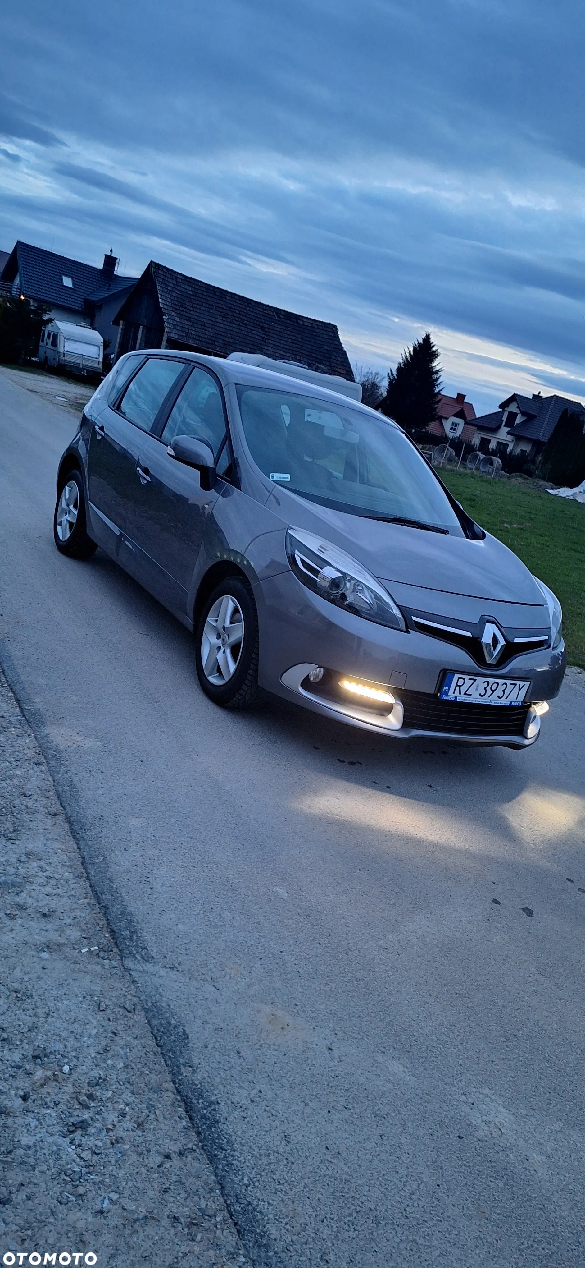 Renault Scenic Xmod 1.5 dCi Life - 4