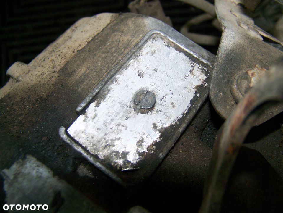 VECTRA B 1.6 16V 100KM SKRZYNIA 60-40LE 90522921 - 6