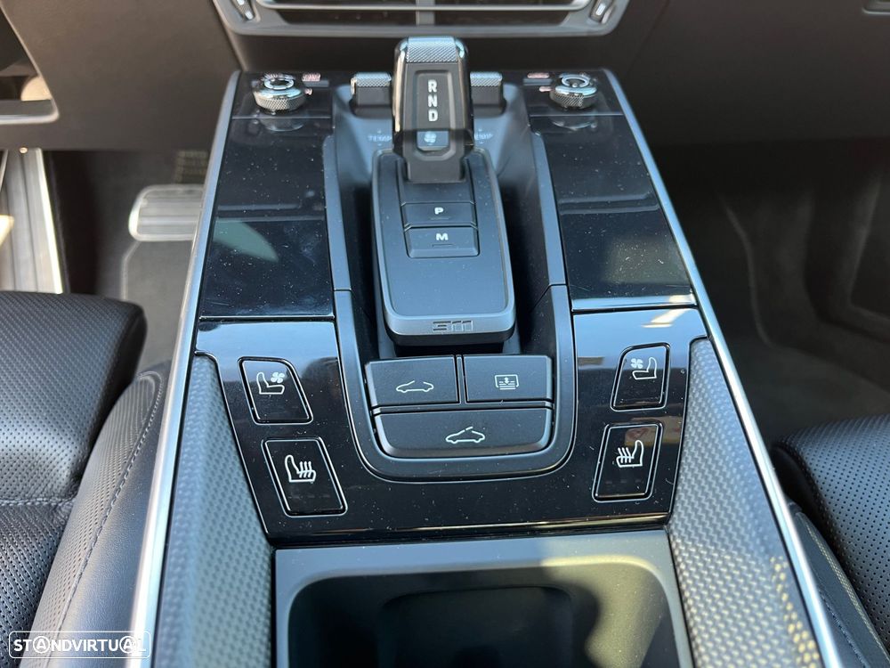 Porsche 911 (992) Turbo - 35
