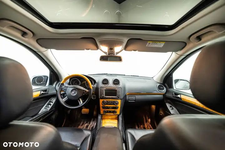 Mercedes-Benz GL 500 4Matic 7G-TRONIC - 13