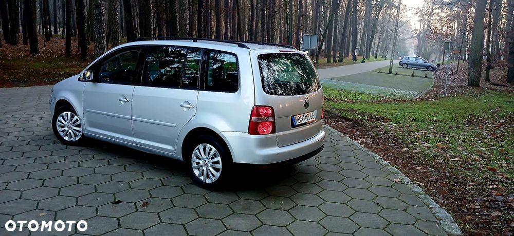 Volkswagen Touran 1.9 TDI DSG United - 8