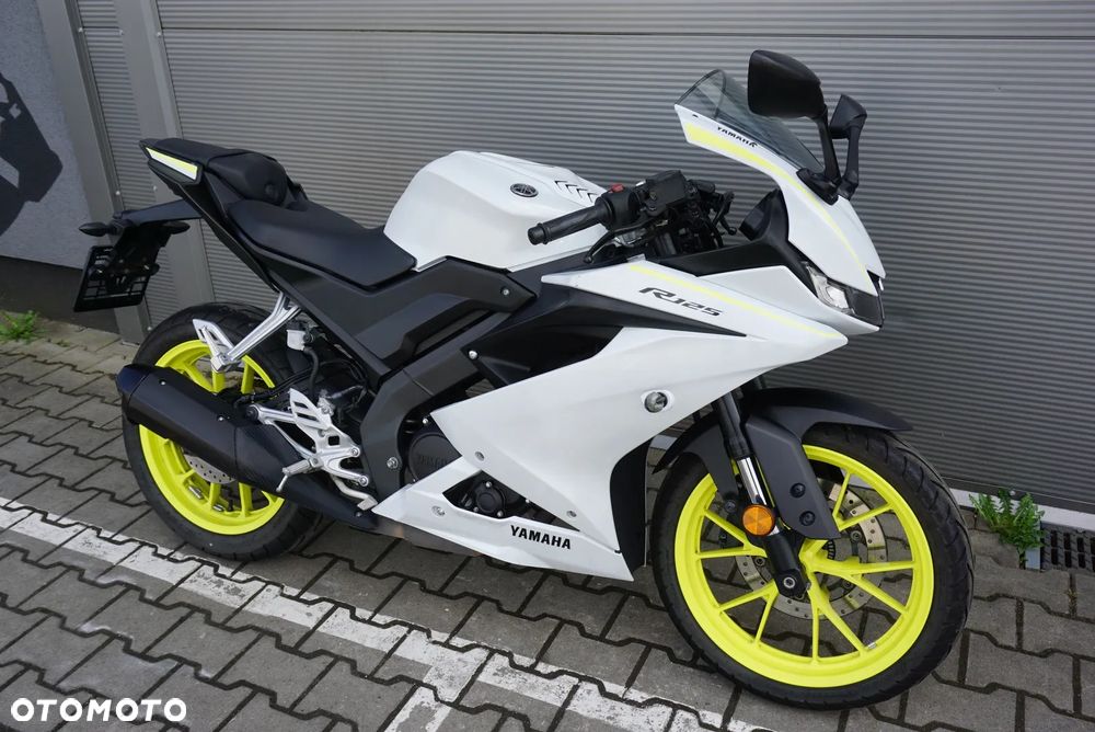 Yamaha YZF - 1