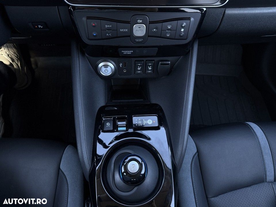 Nissan LEAF - 16